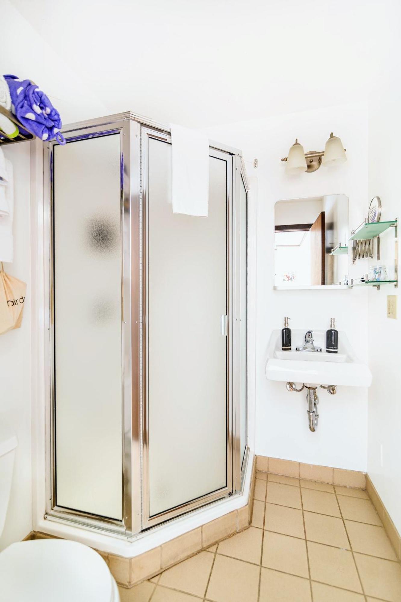 Silverbow Inn & Suites Джуно Екстер'єр фото
