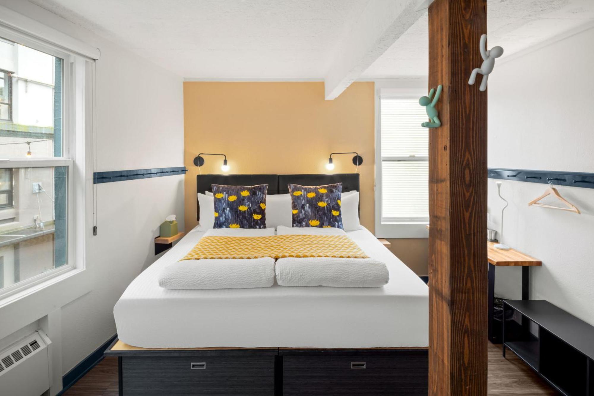 Silverbow Inn & Suites Джуно Екстер'єр фото