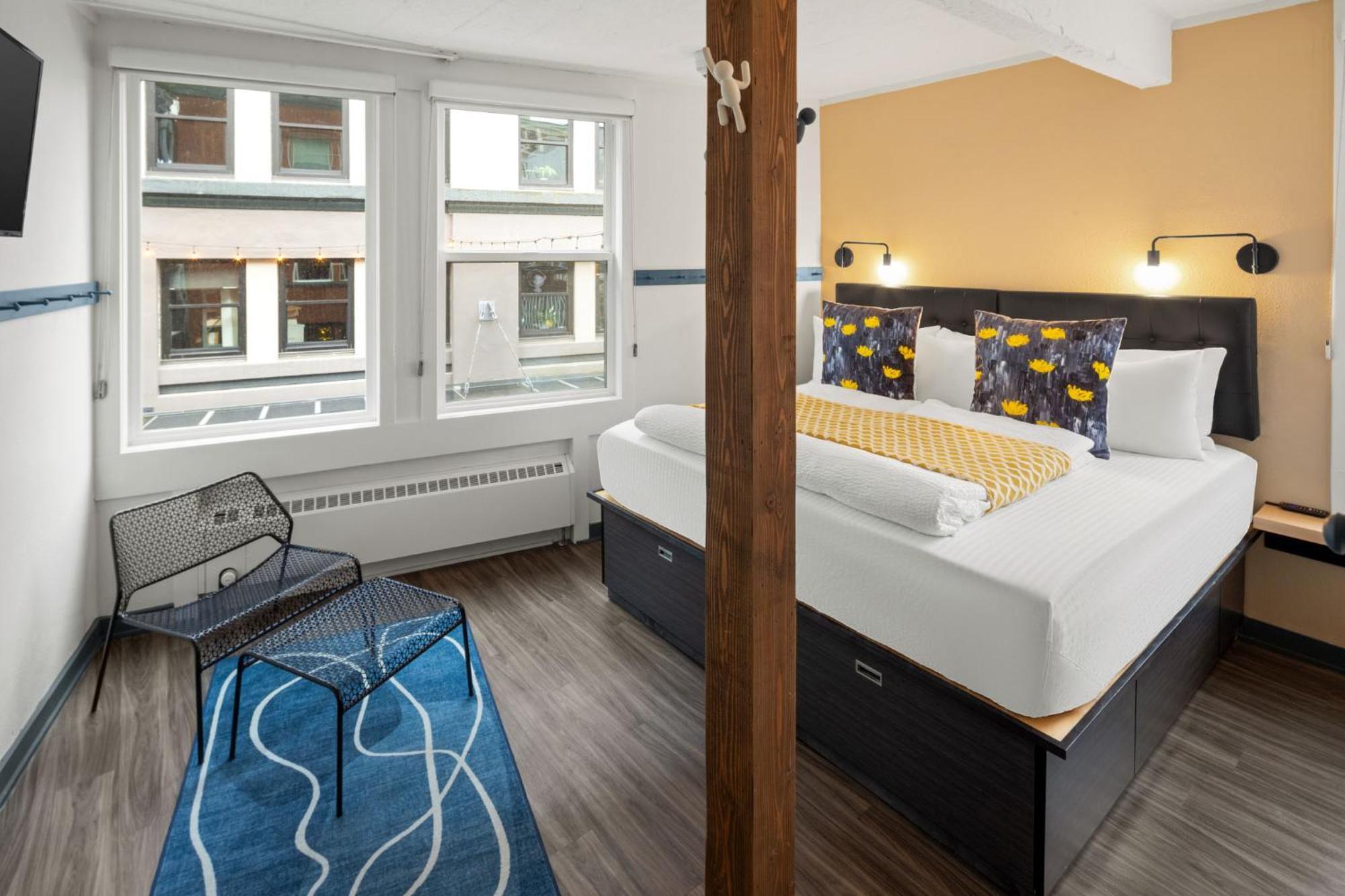 Silverbow Inn & Suites Джуно Екстер'єр фото