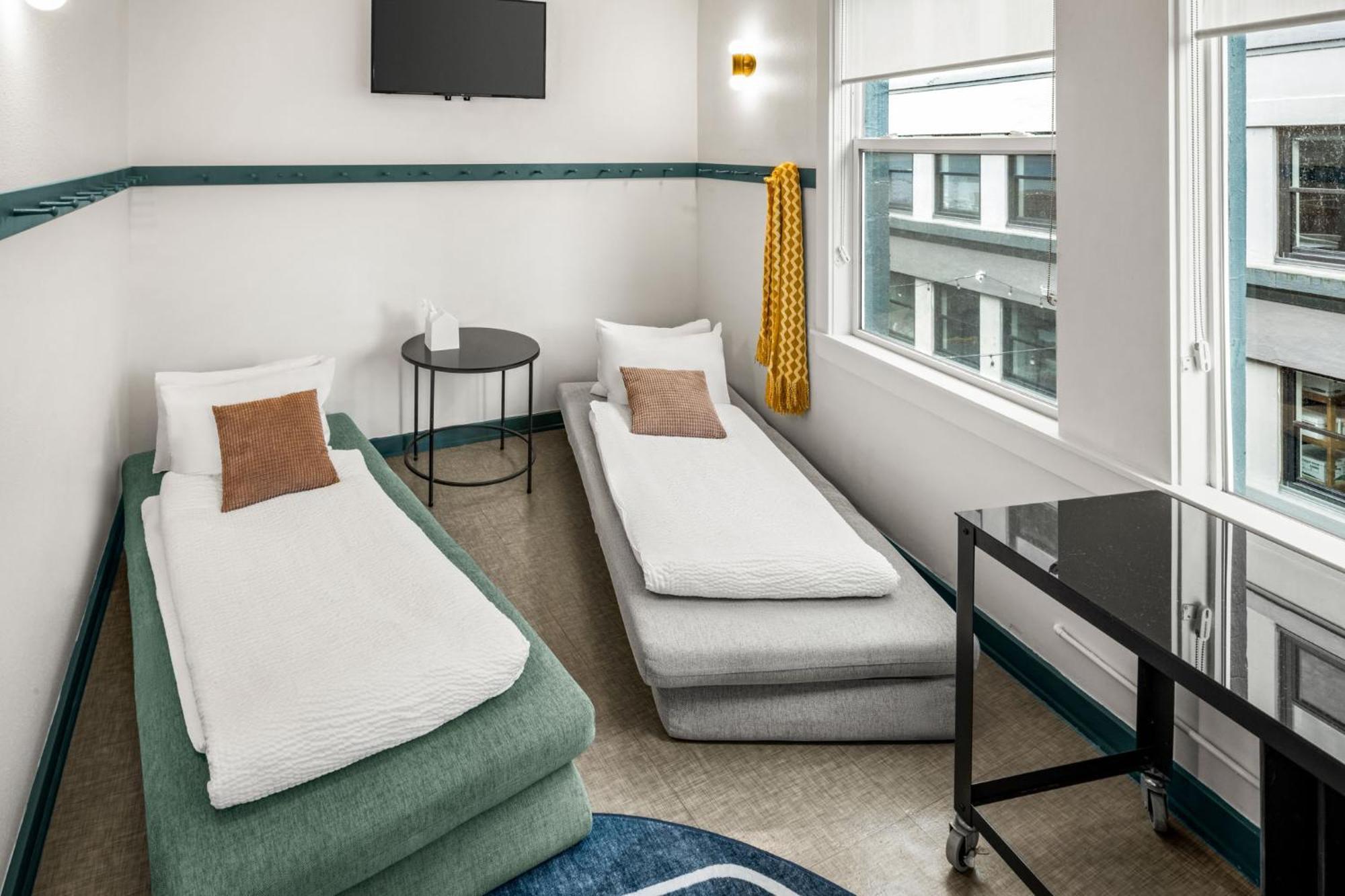 Silverbow Inn & Suites Джуно Екстер'єр фото