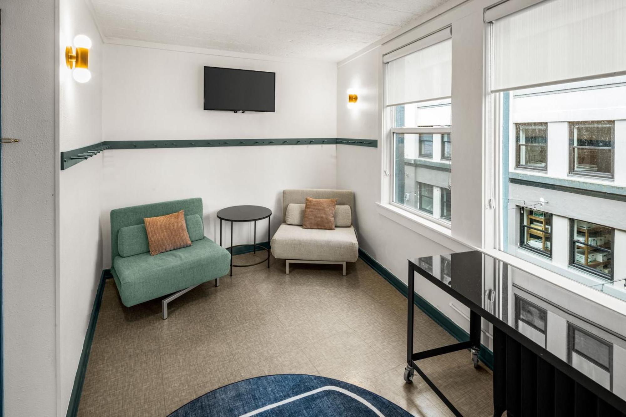 Silverbow Inn & Suites Джуно Екстер'єр фото