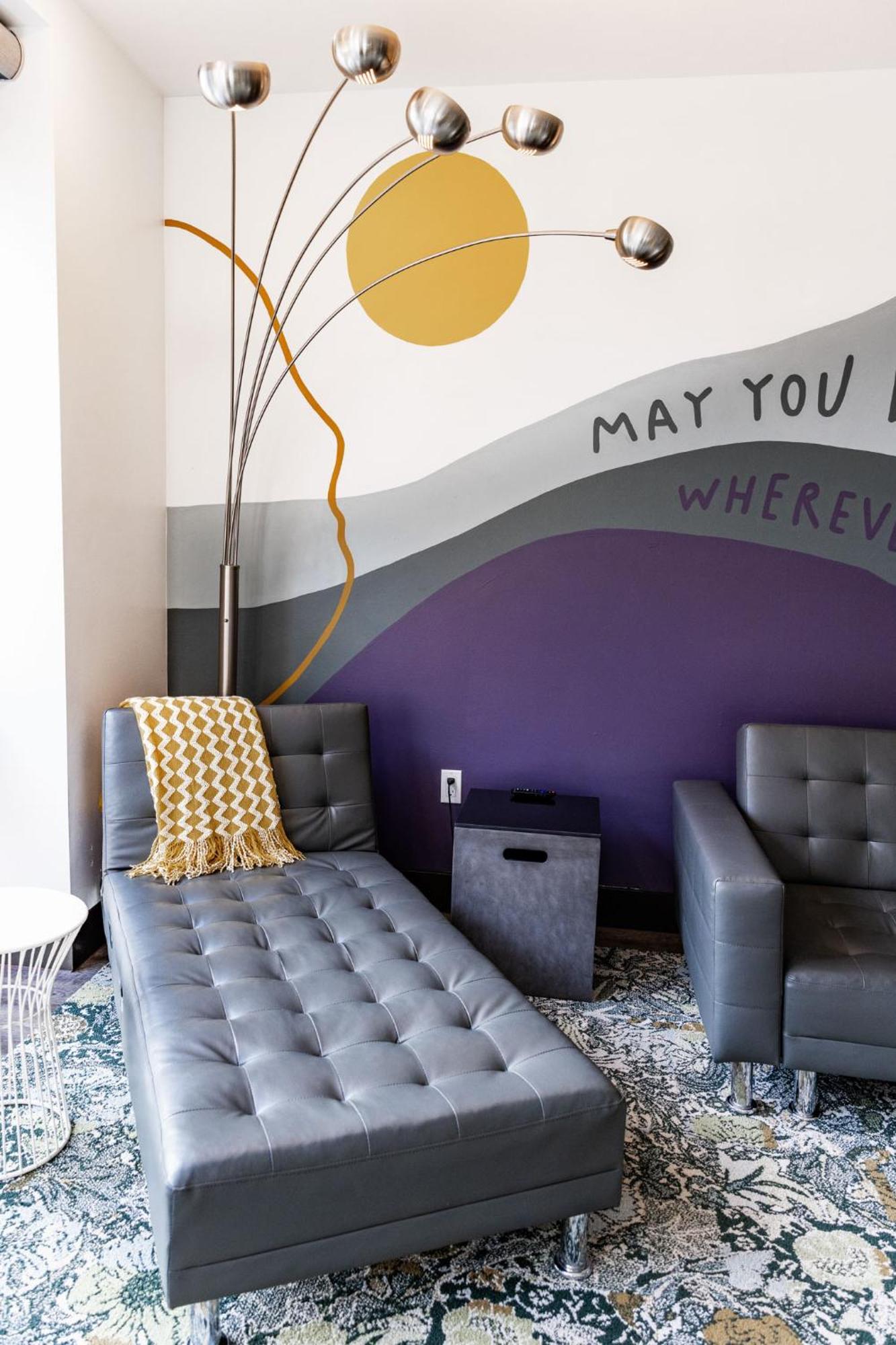 Silverbow Inn & Suites Джуно Екстер'єр фото