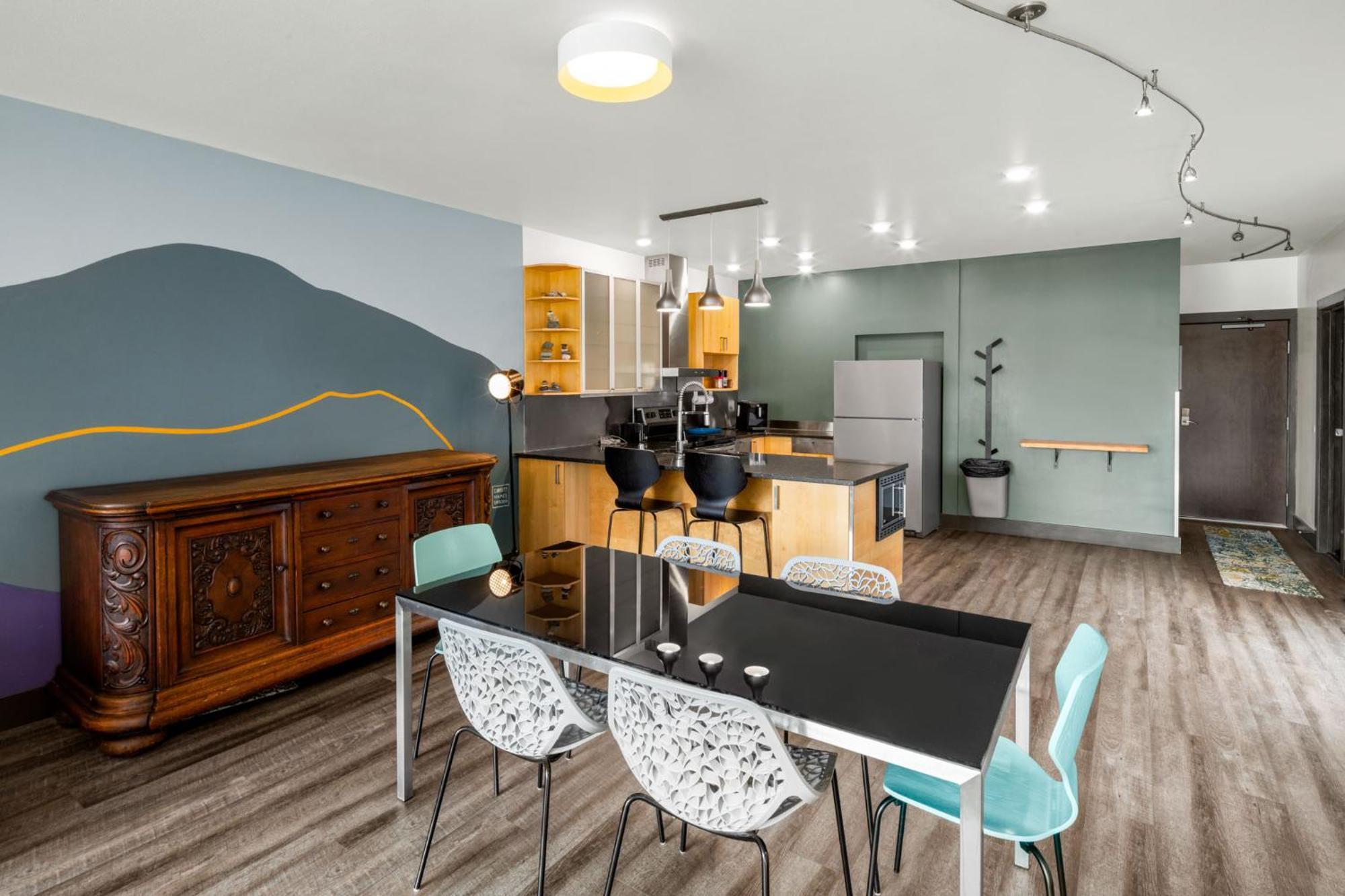 Silverbow Inn & Suites Джуно Екстер'єр фото